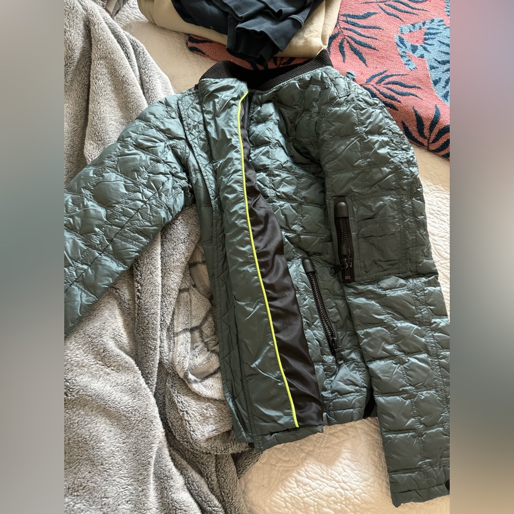 Myanorak Women’s Quilted Metallic Puffer - Size: Small View 3